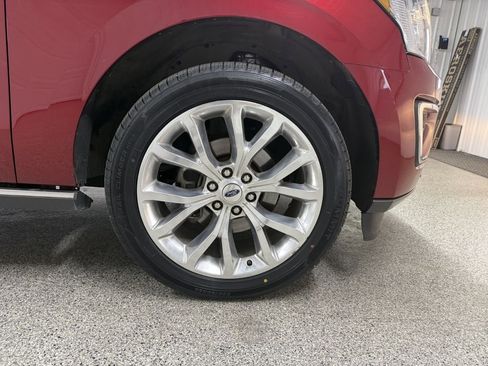 Used 2019 Ford Expedition Limited image 41