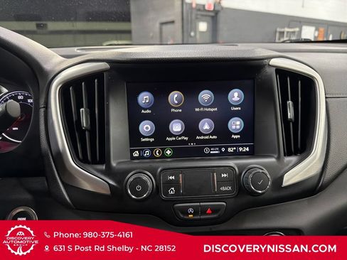 Used 2024 GMC Terrain SLT AWD/4WD image 18