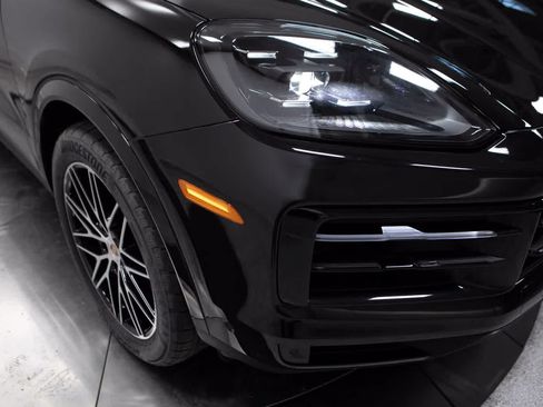 Certified 2026 Porsche Cayenne Coupe AWD/4WD image 12