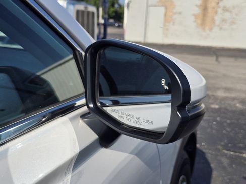 Used 2025 Honda CR-V EX-L image 16
