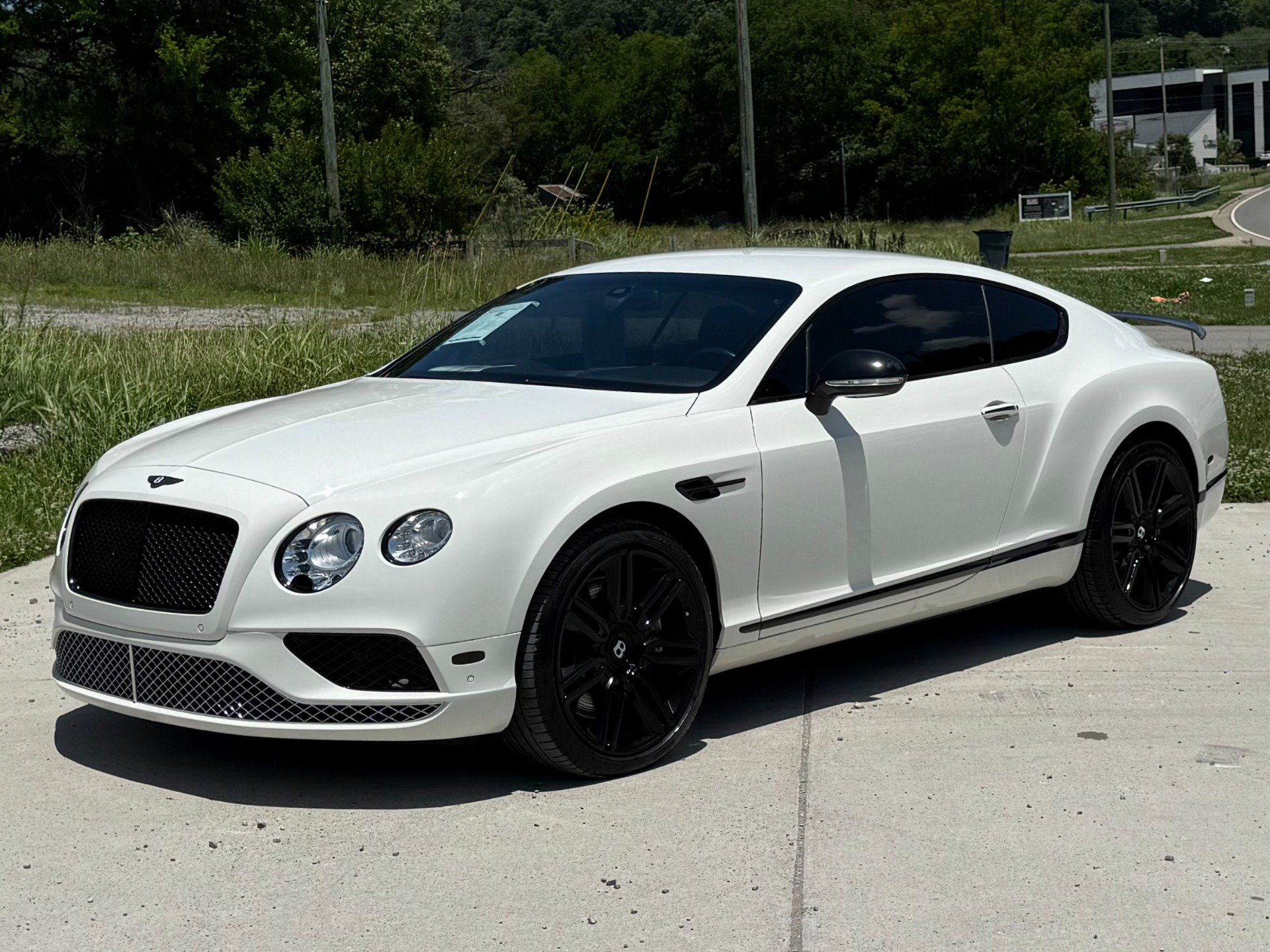 Used 2017 Bentley Continental GT AWD/4WD image 2