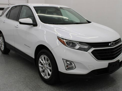 Used 2018 Chevrolet Equinox LT image 4