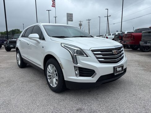 Used 2018 Cadillac XT5 FWD image 8