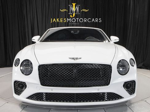 Used 2020 Bentley Continental GT image 17
