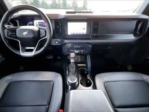 Used 2022 Ford Bronco Black Diamond image 15