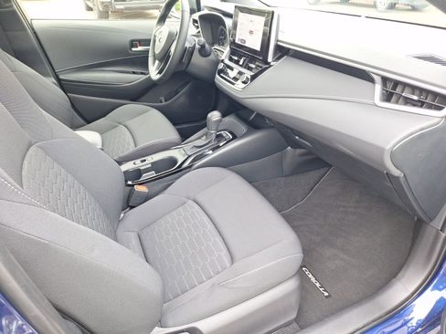 Used 2025 Toyota Corolla SE FWD image 32