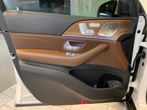 Used 2024 Mercedes-Benz GLE 350 4MATIC w/ AMG Line Exterior image 14