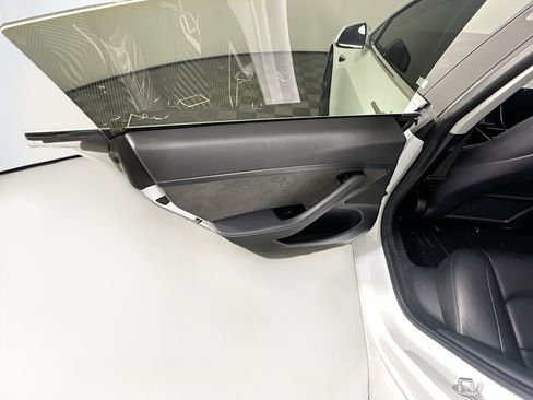 Used 2020 Tesla Model 3 Standard Range Plus image 26
