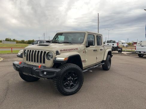 Used 2020 Jeep Gladiator Mojave image 4