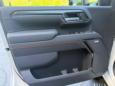 New 2026 GMC Sierra 2500 AT4 w/ AT4 Premium Plus Package AWD/4WD image 7
