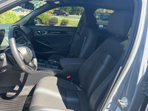 Used 2025 Honda Civic Sport image 10