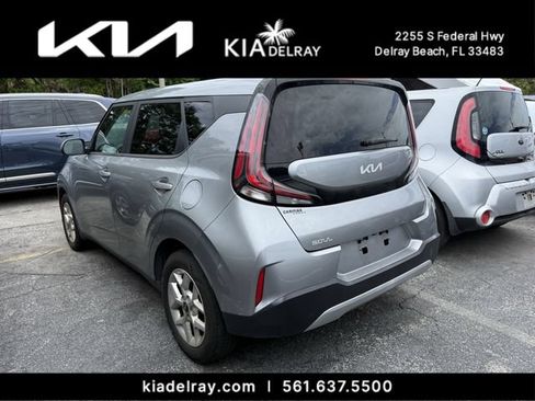 Certified 2023 Kia Soul LX w/ LX Technology Package FWD image 8