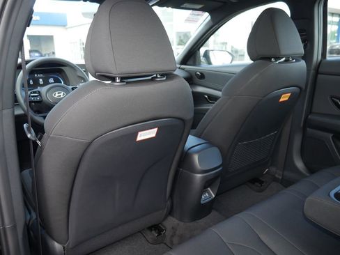 New 2026 Hyundai Elantra SEL Sport Premium FWD image 28