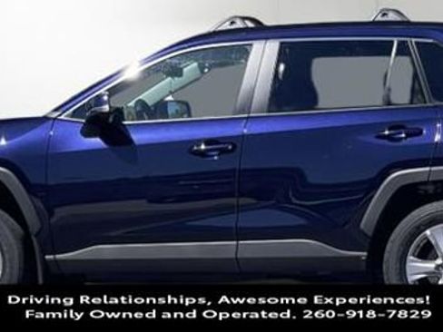 Used 2025 Toyota RAV4 XLE image 1