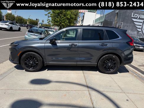 Used 2025 Honda CR-V Sport image 4