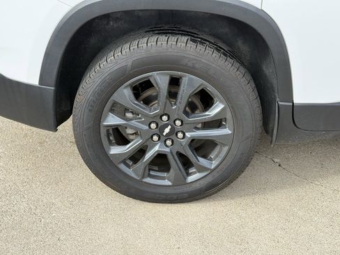 Used 2021 Chevrolet Traverse RS image 11