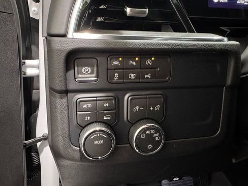 New 2026 Chevrolet Suburban LS image 24