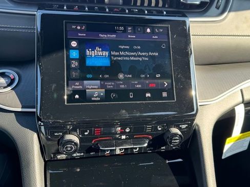 New 2026 Jeep Grand Cherokee Laredo X image 16