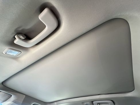 Used 2020 Ford Escape SE Sport image 24