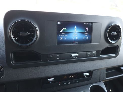 Used 2023 Mercedes-Benz Sprinter 2500 w/ Acoustic Package image 16