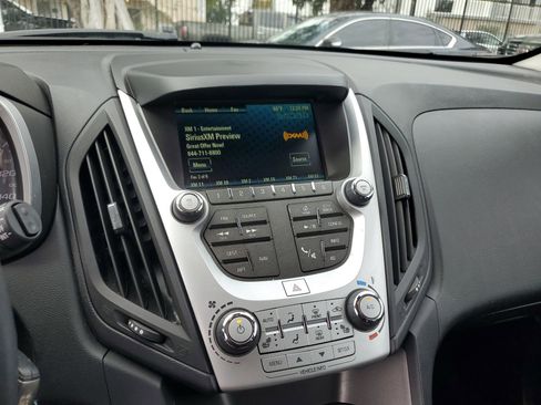 Used 2017 Chevrolet Equinox LT image 23