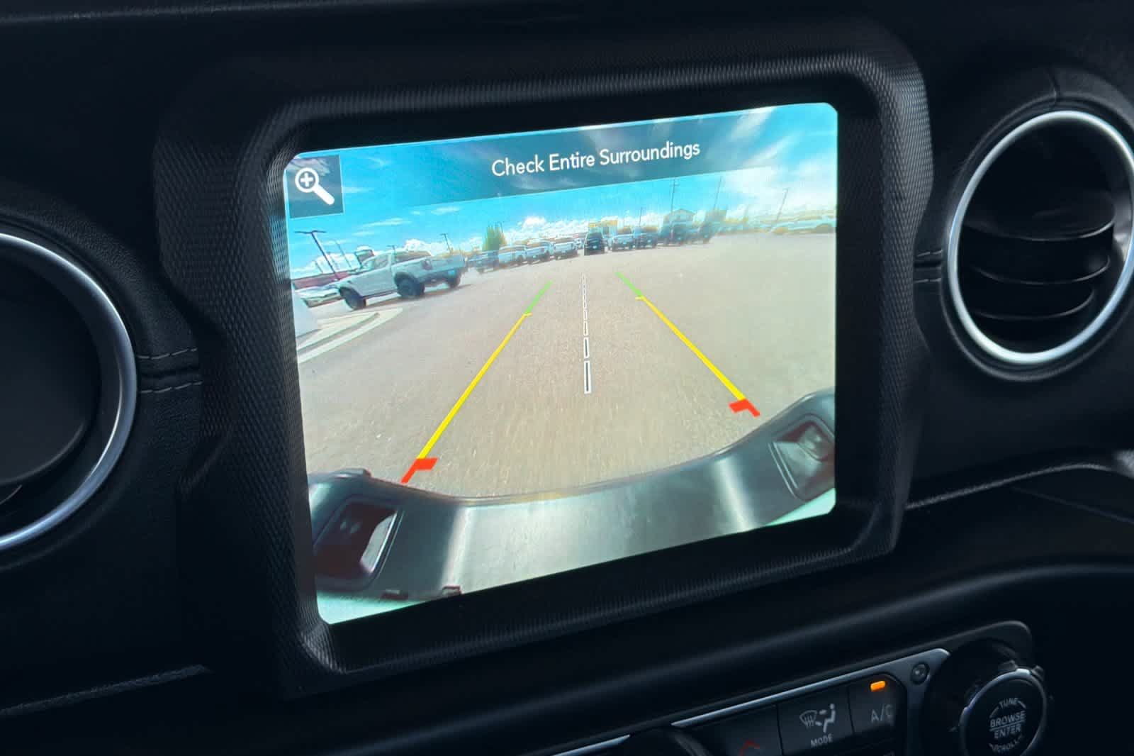 Used 2020 Jeep Gladiator Overland AWD/4WD image 19