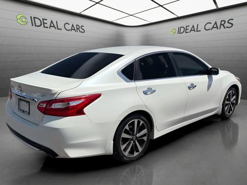 Used 2016 Nissan Altima 2.5 SR FWD image 5