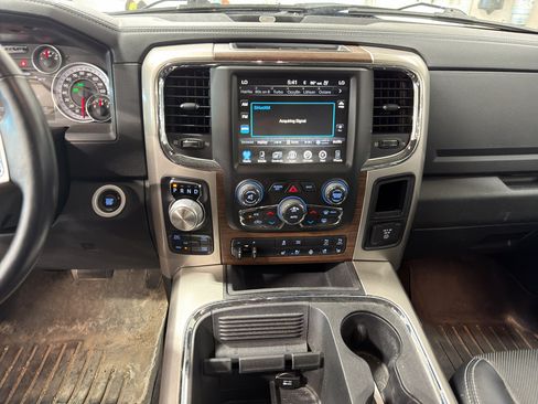 Used 2017 RAM 1500 Laramie w/ Convenience Group AWD/4WD image 14
