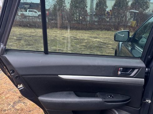 Used 2014 Subaru Outback 2.5i w/ Alloy Wheel Package image 20