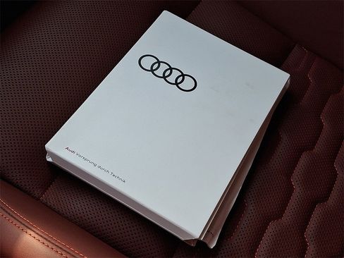 Used 2022 Audi RS e-tron GT w/ Carbon Performance Package image 27