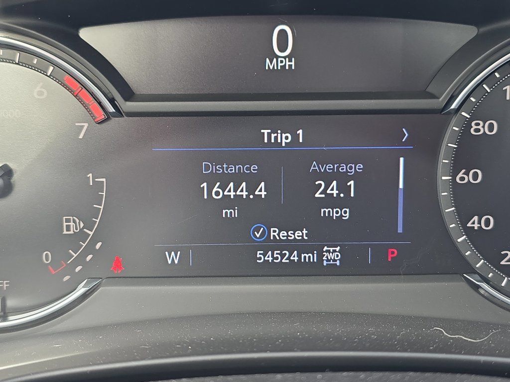 Used 2021 Cadillac XT4 Luxury w/ Cold Weather Package AWD/4WD image 26