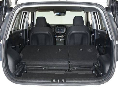 Used 2025 Kia Soul LX FWD image 29