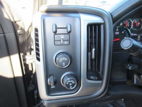 Used 2018 GMC Sierra 1500 SLE w/ Elevation Edition AWD/4WD image 19