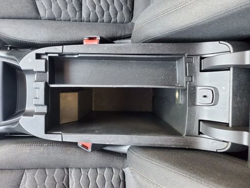 Used 2019 Chevrolet Equinox LT image 33