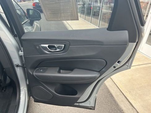 Certified 2025 Volvo XC60 B5 Plus AWD/4WD image 12