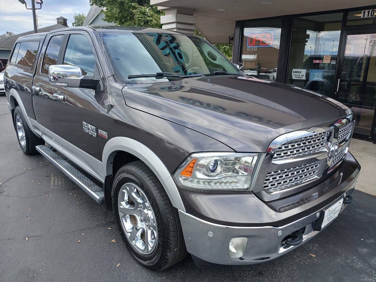 Used 2017 RAM 1500 Laramie w/ Convenience Group AWD/4WD image 1