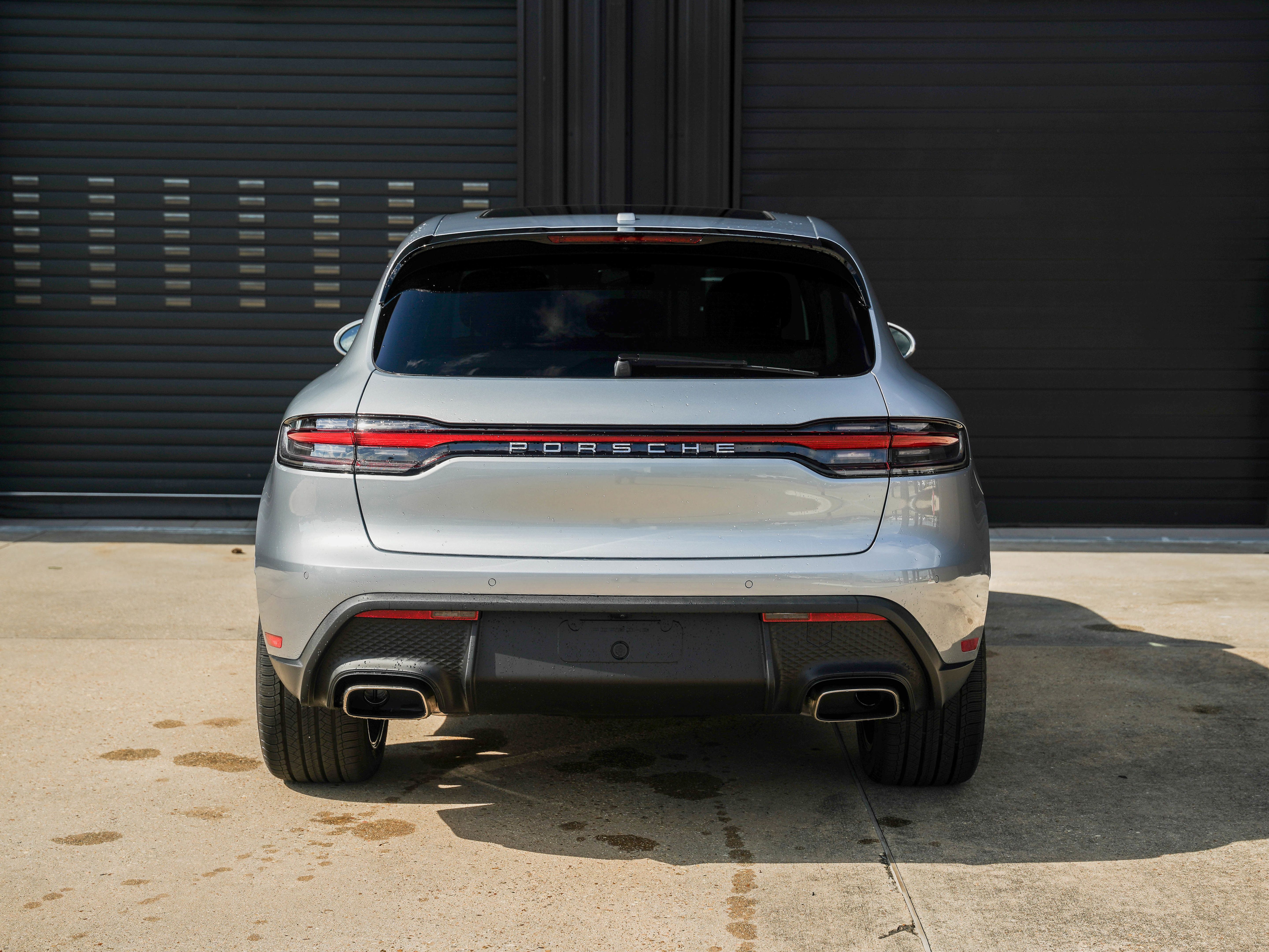 Certified 2026 Porsche Macan AWD/4WD image 9