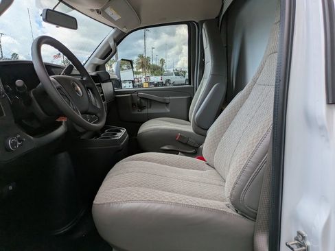 New 2025 Chevrolet Express 3500 w/ Power Convenience Package image 18
