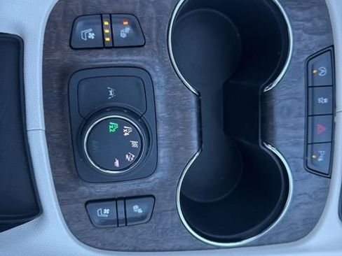 Used 2022 GMC Acadia Denali w/ Denali Ultimate Package image 31