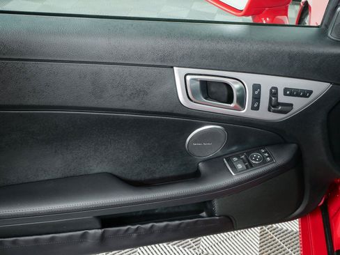 Used 2013 Mercedes-Benz SLK 250 image 6