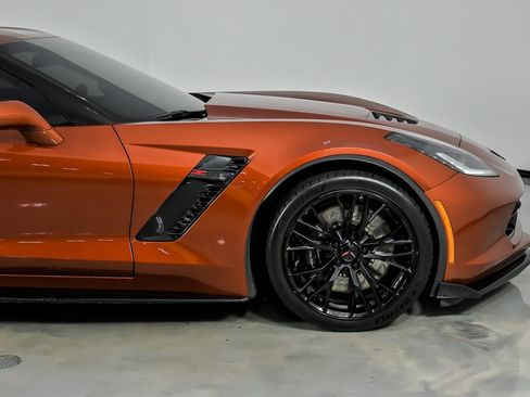 Used 2016 Chevrolet Corvette Z06 w/ 3LZ Preferred Equipment Group RWD image 15