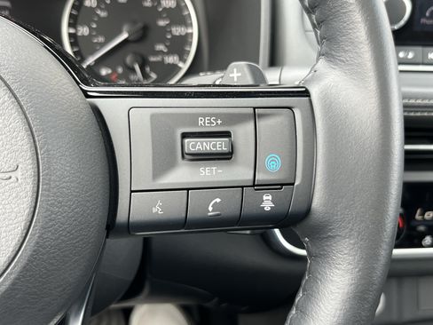 Used 2023 Nissan Rogue SV w/ SV Premium B Package AWD/4WD image 25
