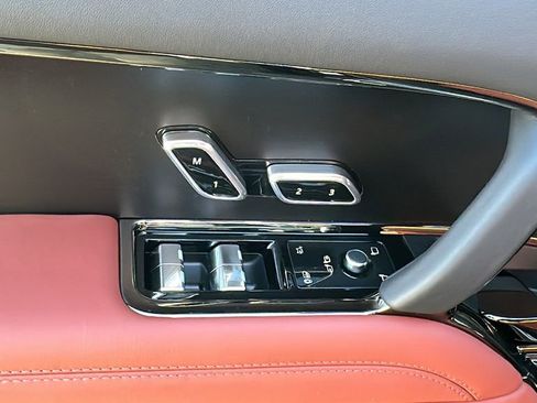 New 2025 Land Rover Range Rover SV image 10