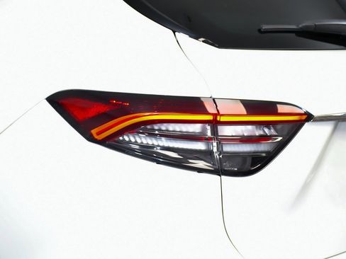 Used 2022 Maserati Levante Modena image 79