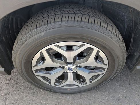 Used 2023 Subaru Forester Premium image 29