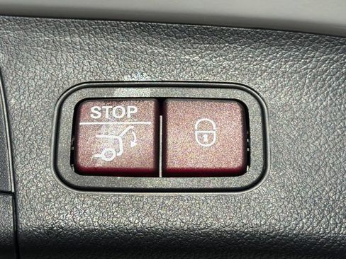 Used 2023 Mercedes-Benz GLA 250 4MATIC image 17