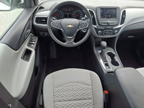 Certified 2024 Chevrolet Equinox LS FWD image 11