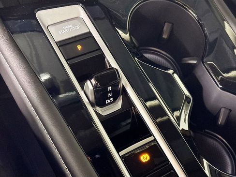 New 2026 Volkswagen Atlas SE image 17