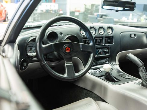 Used 1994 Dodge Viper RT/10 RWD image 8