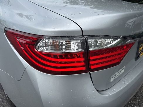 Used 2013 Lexus ES 350 w/ Luxury Pkg FWD image 9